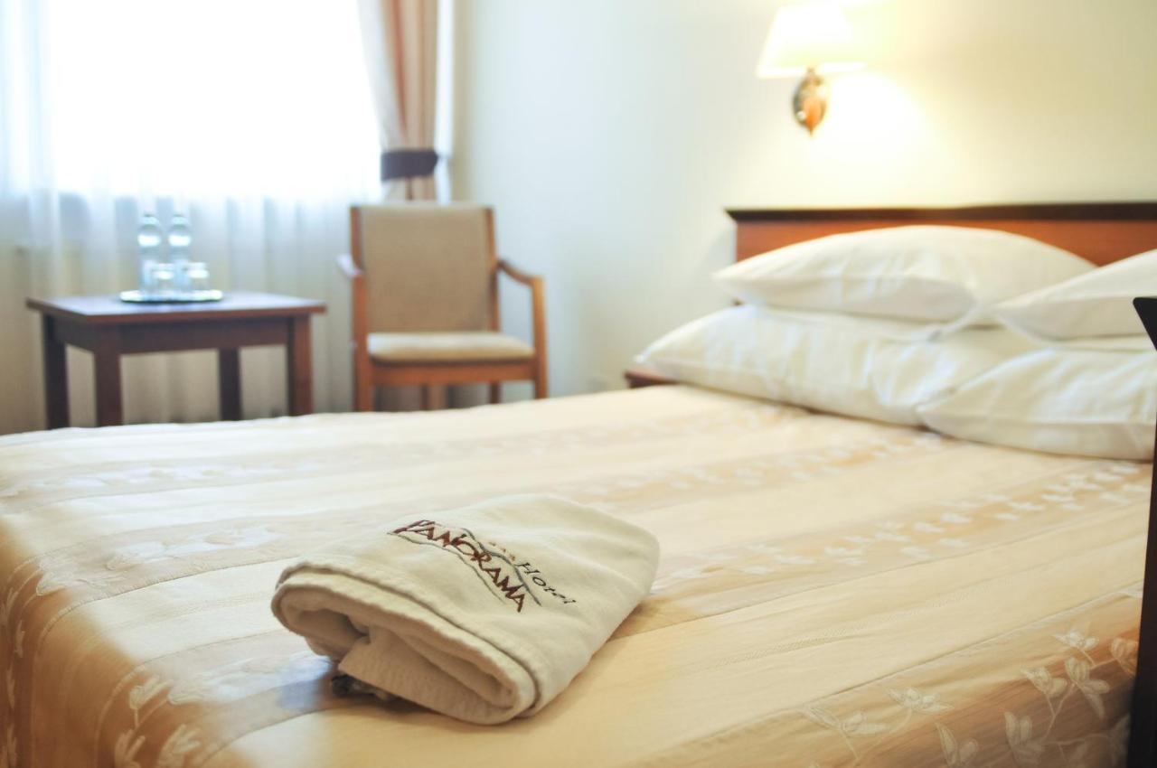 Hotel Panorama Ostrowiec Swietokrzyski Bagian luar foto