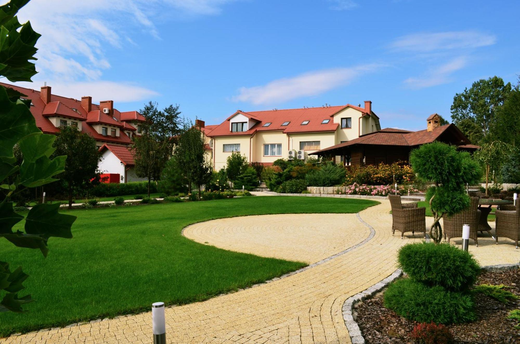 Hotel Panorama Ostrowiec Swietokrzyski Bagian luar foto