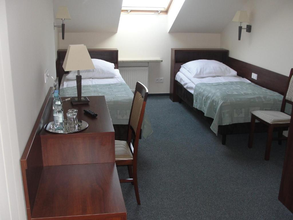 Hotel Panorama Ostrowiec Swietokrzyski Bagian luar foto