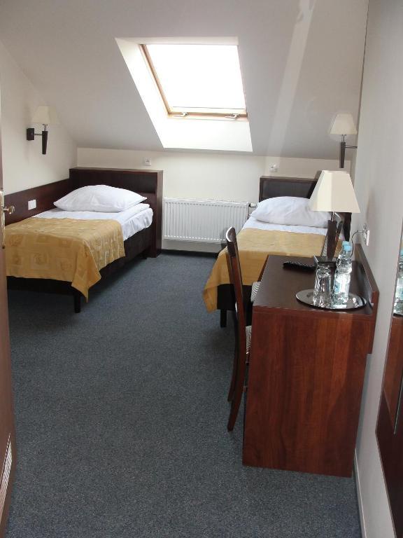 Hotel Panorama Ostrowiec Swietokrzyski Bagian luar foto