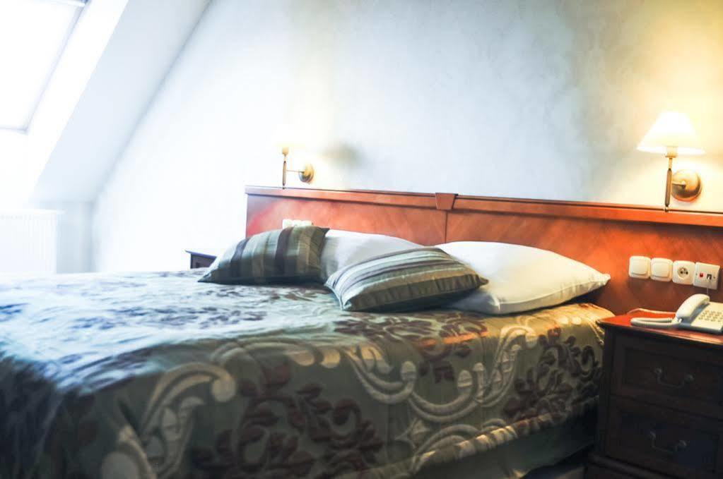 Hotel Panorama Ostrowiec Swietokrzyski Bagian luar foto